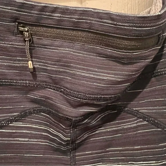 EUC Lululemon Leggings - Picture 4 of 4
